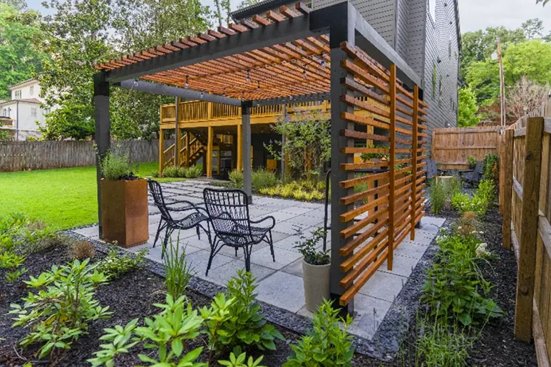 Composite deck with modern pergola and lighting